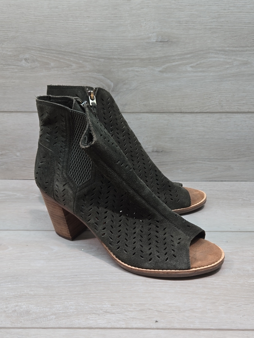 Toms Women’s Majorca Open-Toe Perforated Suede Ankle Boot in Dark Green Shoes 10
